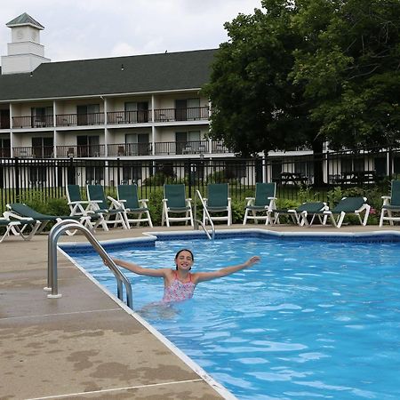 Fairbanks Inn Сейнт Джонсбъри Екстериор снимка