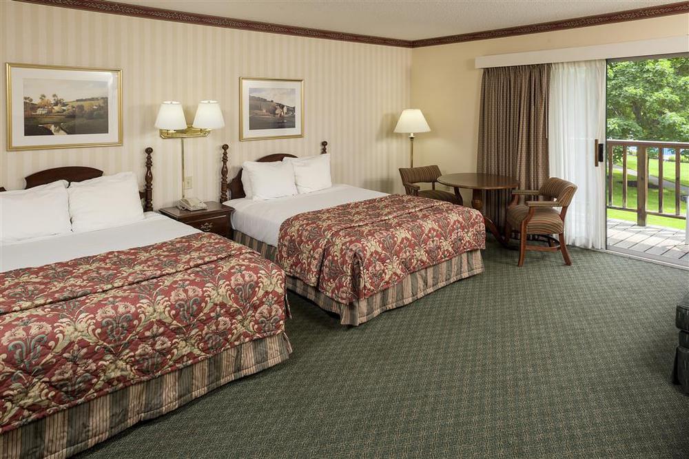 Fairbanks Inn Сейнт Джонсбъри Стая снимка