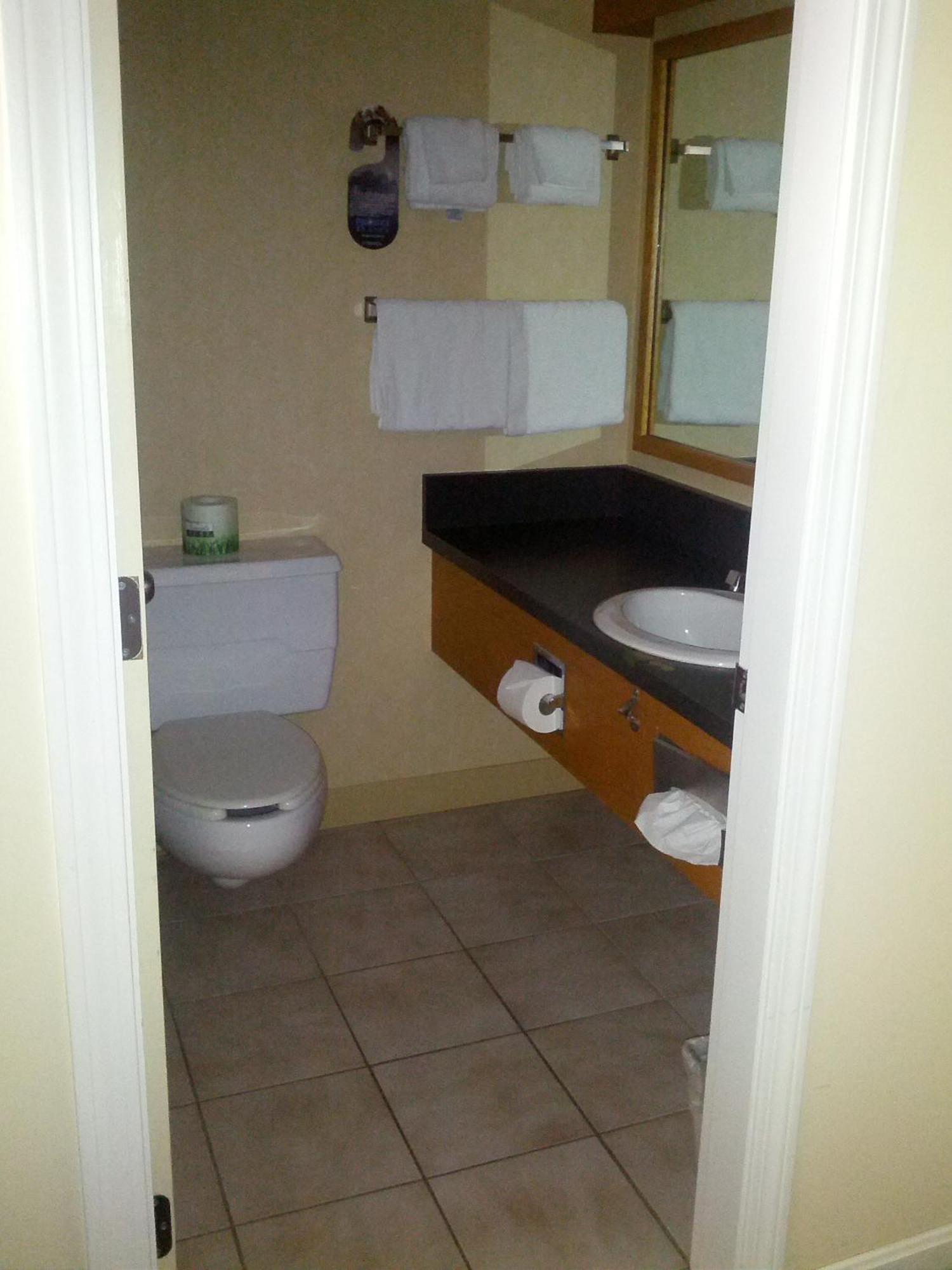 Fairbanks Inn Сейнт Джонсбъри Екстериор снимка