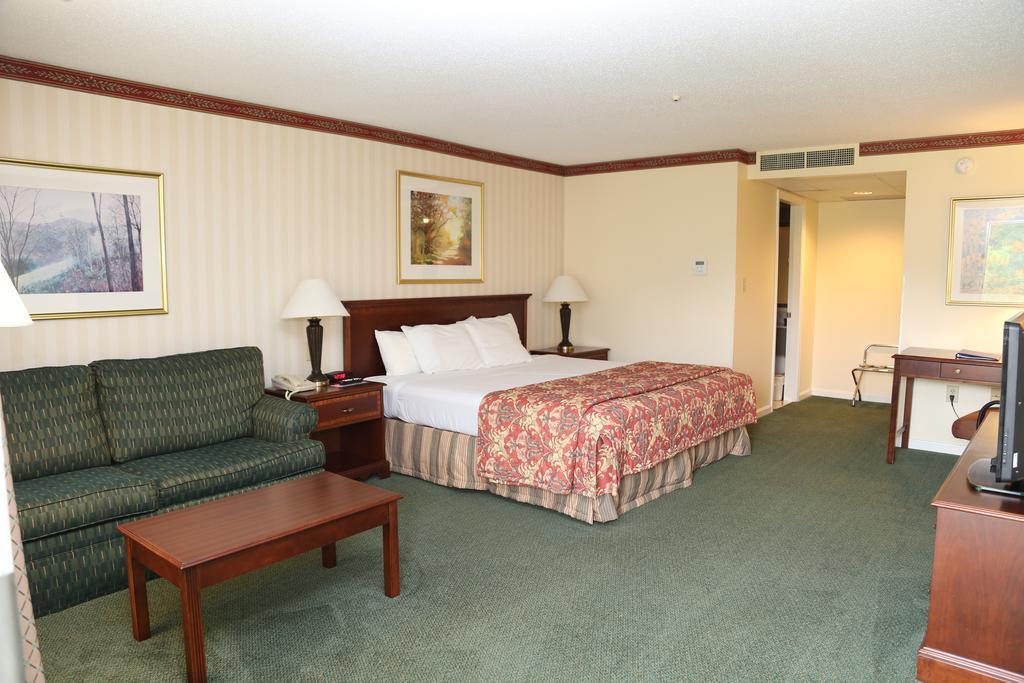 Fairbanks Inn Сейнт Джонсбъри Екстериор снимка