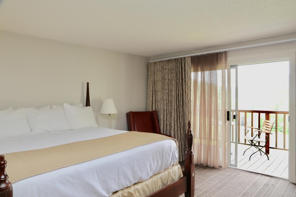 Fairbanks Inn Сейнт Джонсбъри Екстериор снимка