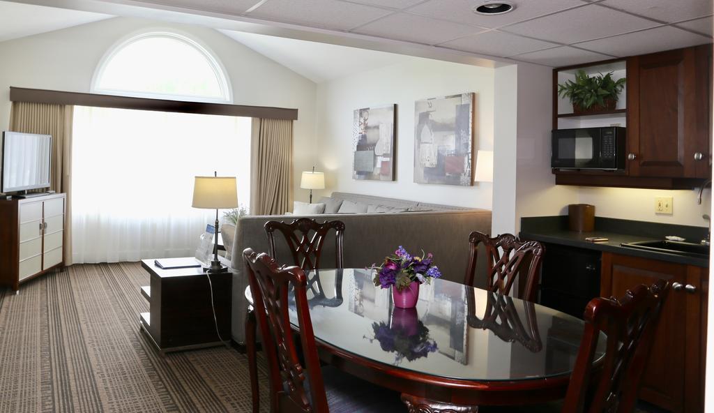 Fairbanks Inn Сейнт Джонсбъри Екстериор снимка